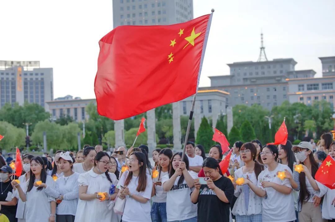唱支赞歌给党听，热烈庆祝中国共产党成立105周年！